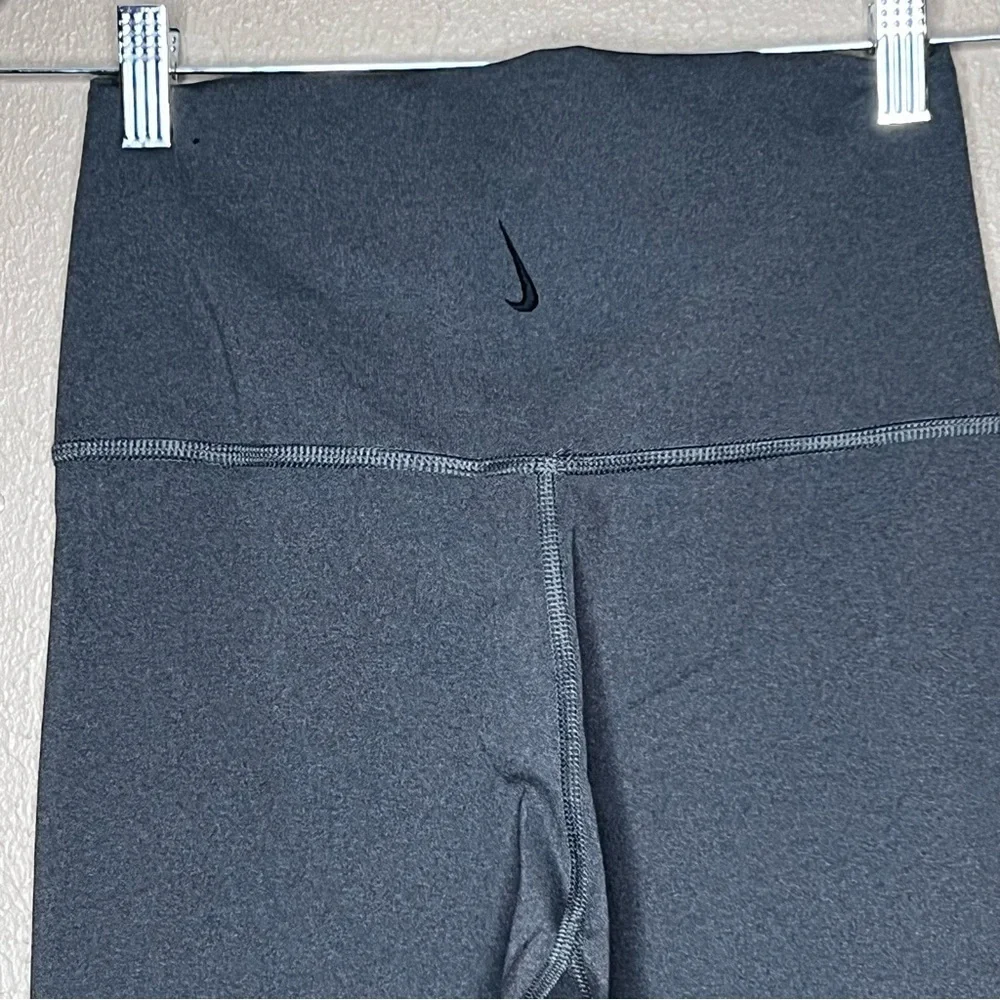 Nike Yoga  Womens Medium 7/8 Tights Sports Mid-Rise CU5360-032 Gray Running